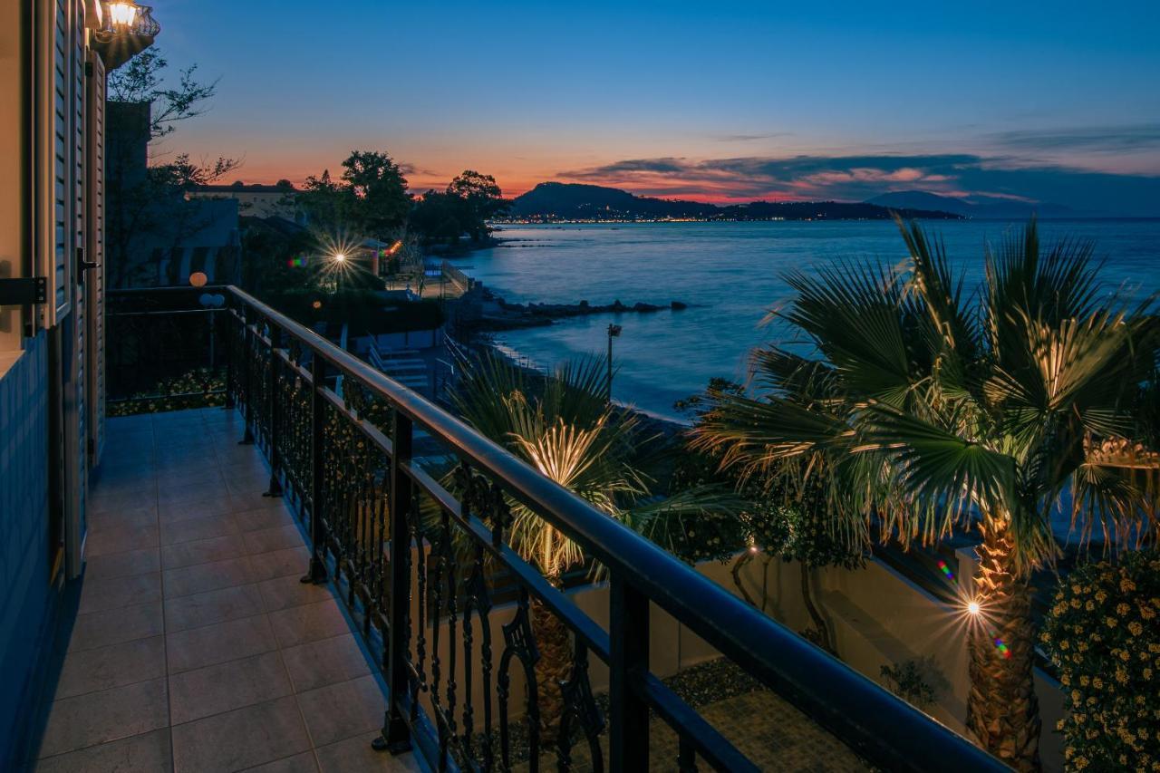 Villa Elizabeth - Seafront Classic Villa! อาร์กาซี ภายนอก รูปภาพ