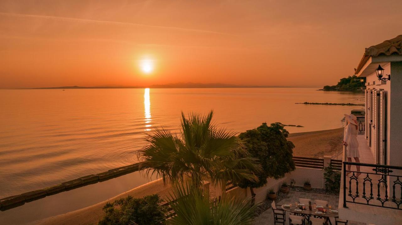 Villa Elizabeth - Seafront Classic Villa! อาร์กาซี ภายนอก รูปภาพ
