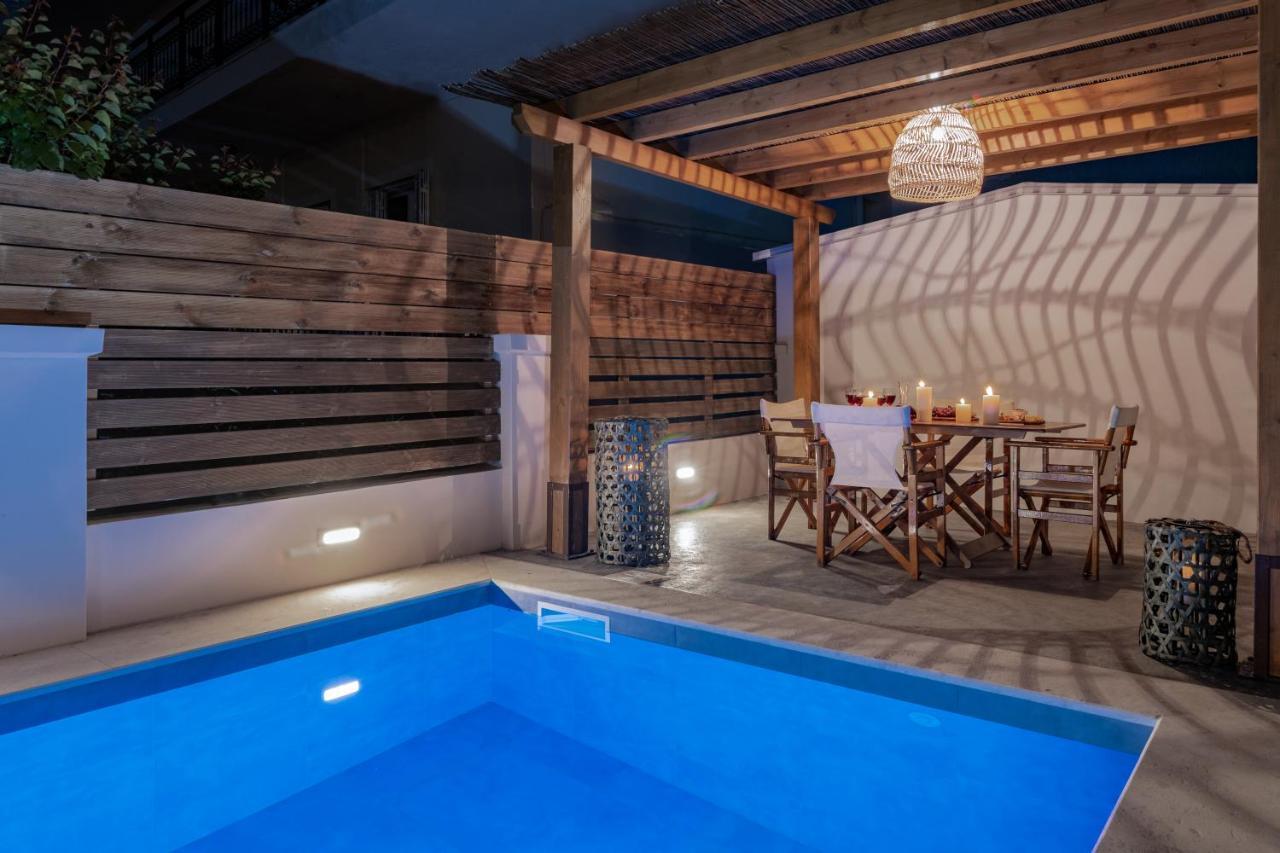 Villa Elizabeth - Seafront Classic Villa! อาร์กาซี ภายนอก รูปภาพ