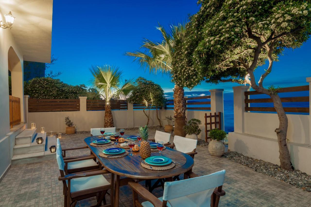 Villa Elizabeth - Seafront Classic Villa! อาร์กาซี ภายนอก รูปภาพ