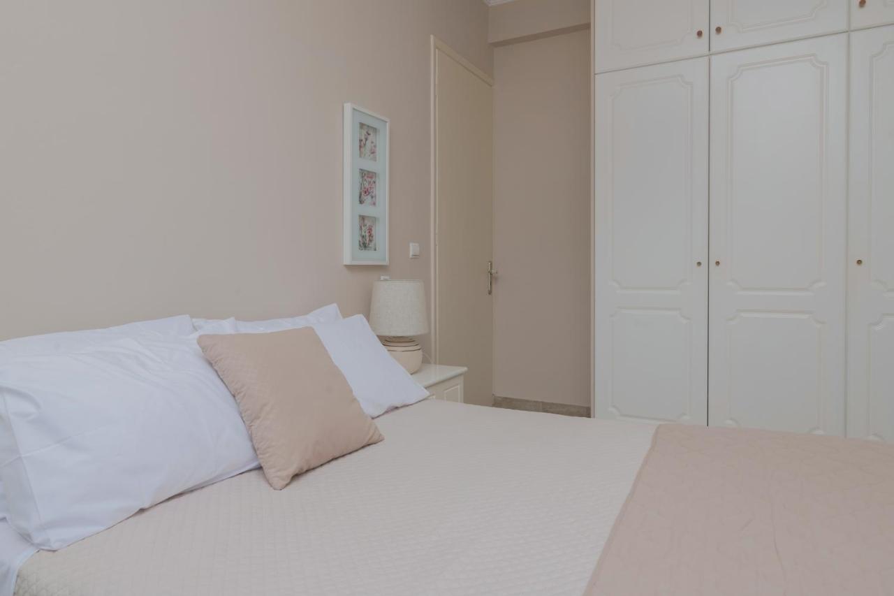 Villa Elizabeth - Seafront Classic Villa! อาร์กาซี ภายนอก รูปภาพ