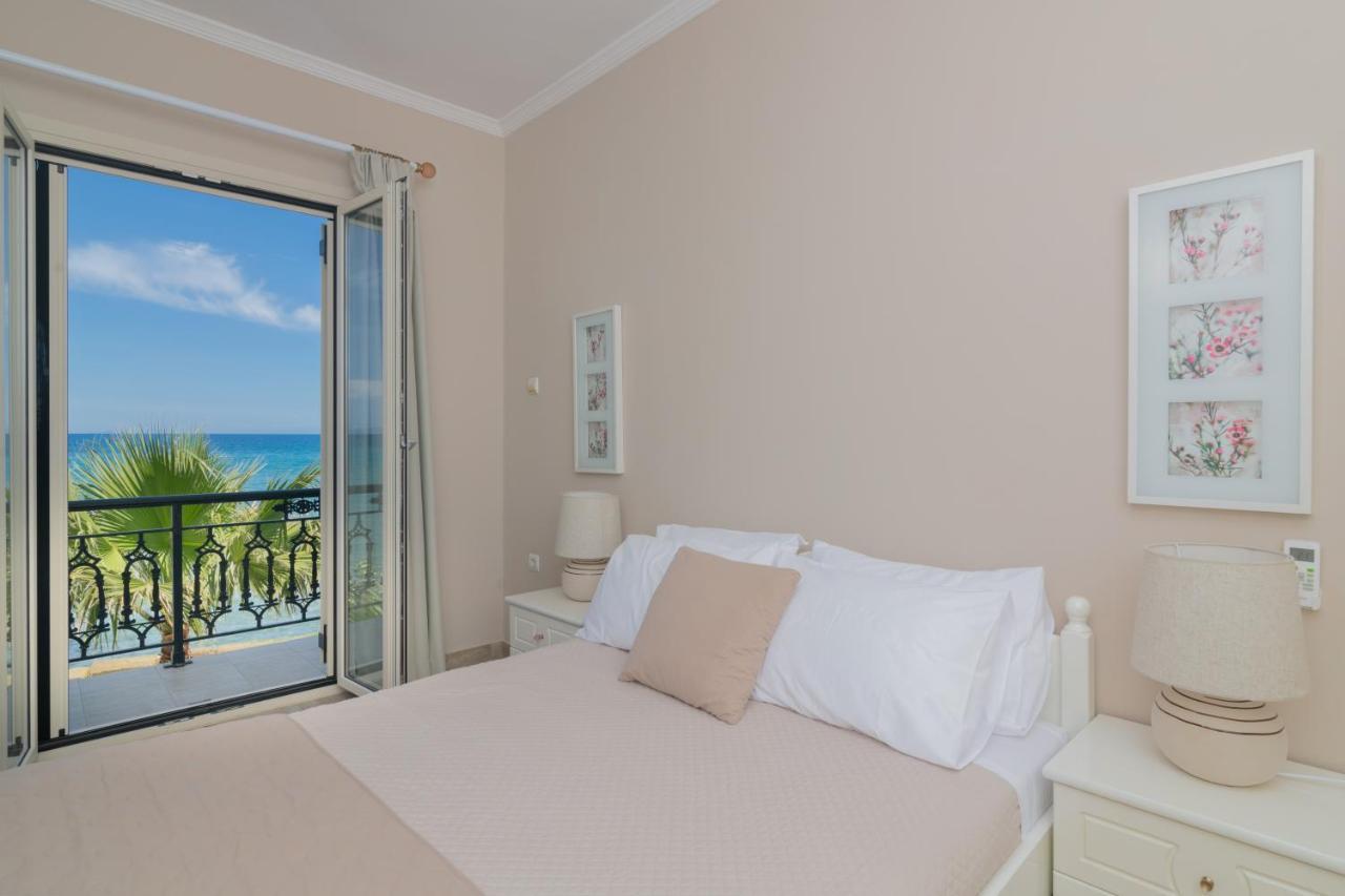 Villa Elizabeth - Seafront Classic Villa! อาร์กาซี ภายนอก รูปภาพ