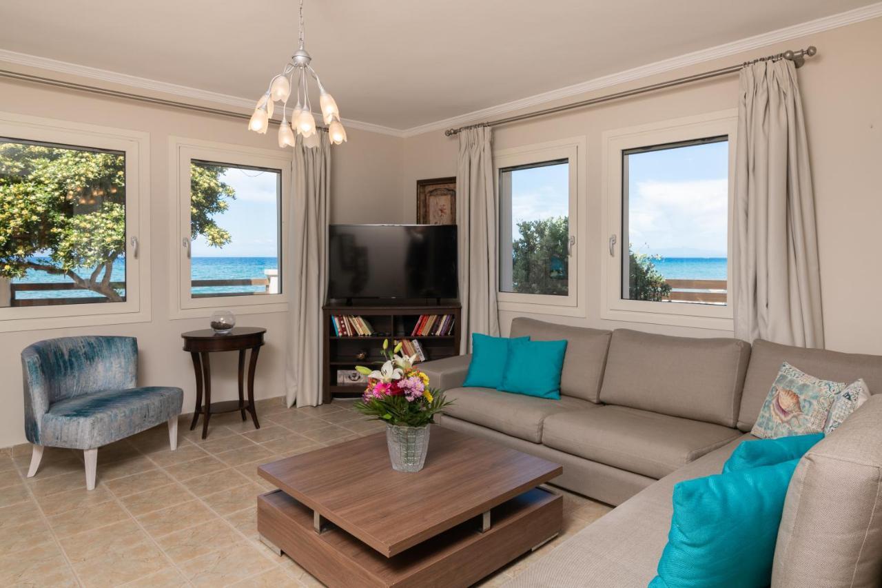 Villa Elizabeth - Seafront Classic Villa! อาร์กาซี ภายนอก รูปภาพ