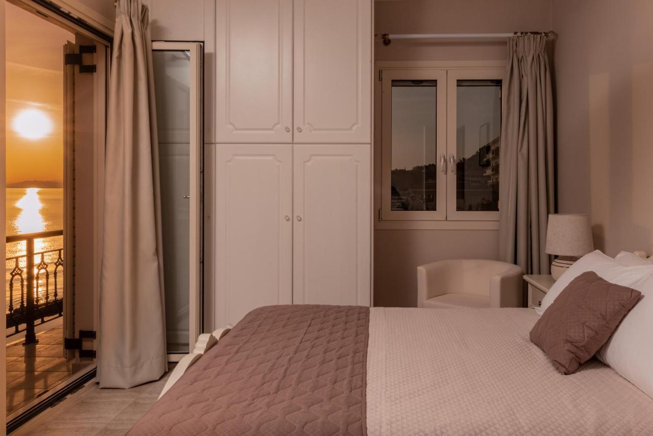 Villa Elizabeth - Seafront Classic Villa! อาร์กาซี ภายนอก รูปภาพ