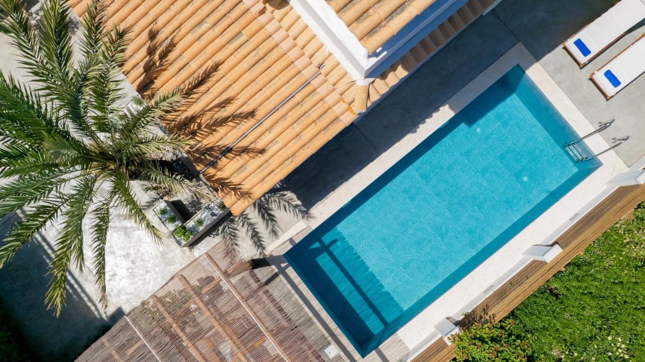 Villa Elizabeth - Seafront Classic Villa! อาร์กาซี ภายนอก รูปภาพ