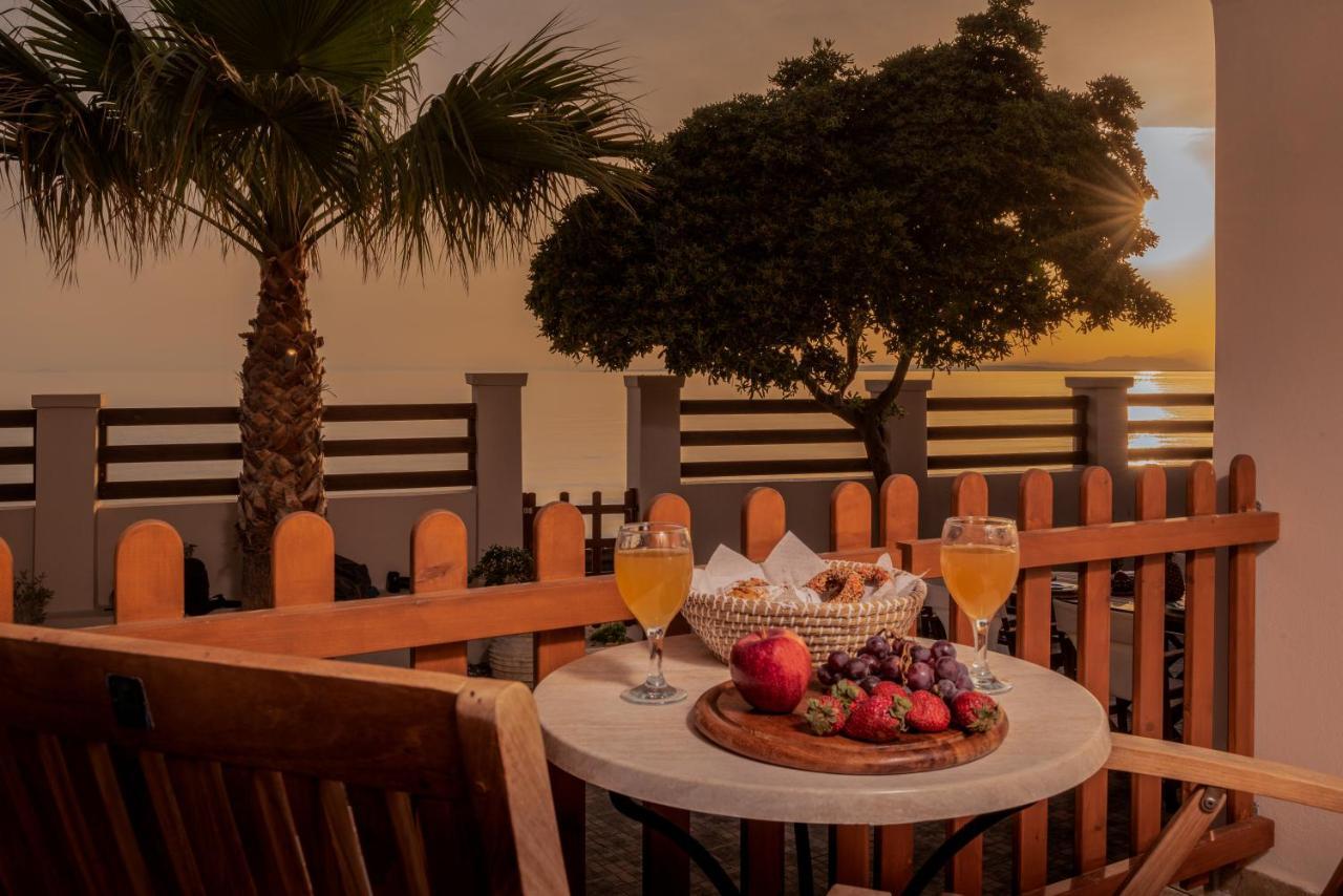 Villa Elizabeth - Seafront Classic Villa! อาร์กาซี ภายนอก รูปภาพ