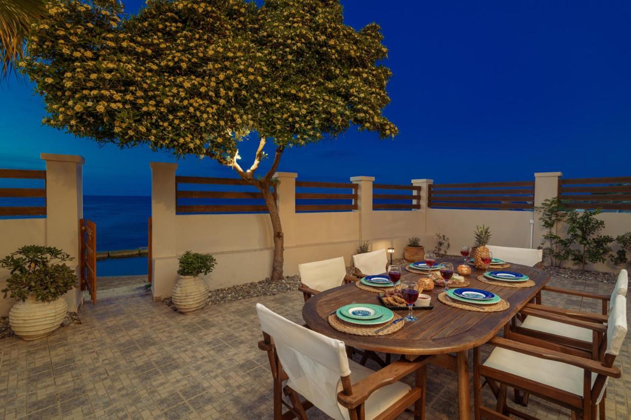 Villa Elizabeth - Seafront Classic Villa! อาร์กาซี ภายนอก รูปภาพ